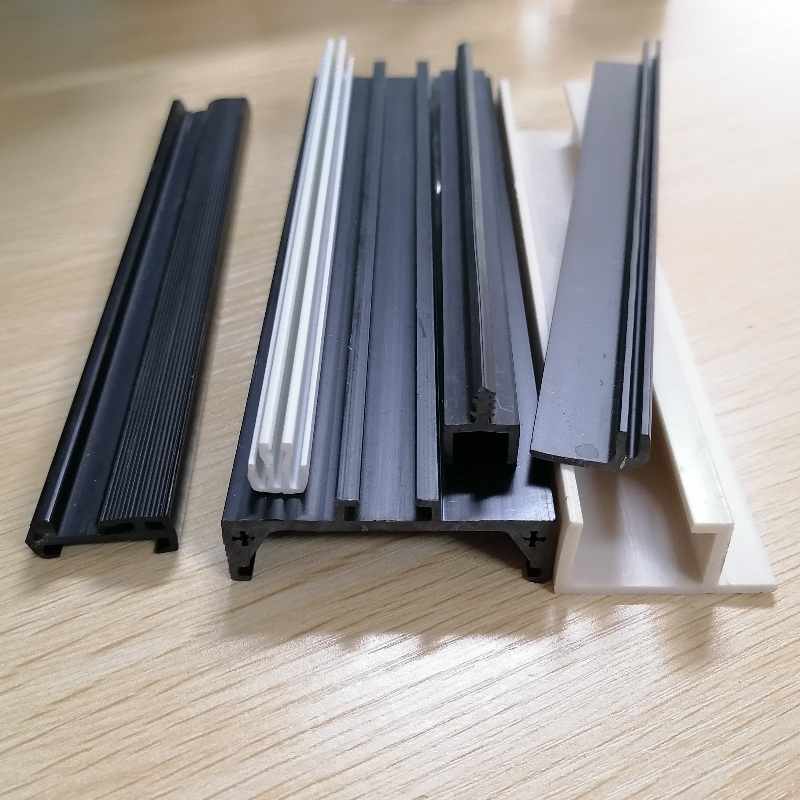 Własne wytłaczanie PVC Pultrud Profile plastik prostokątny pręt toru PVC